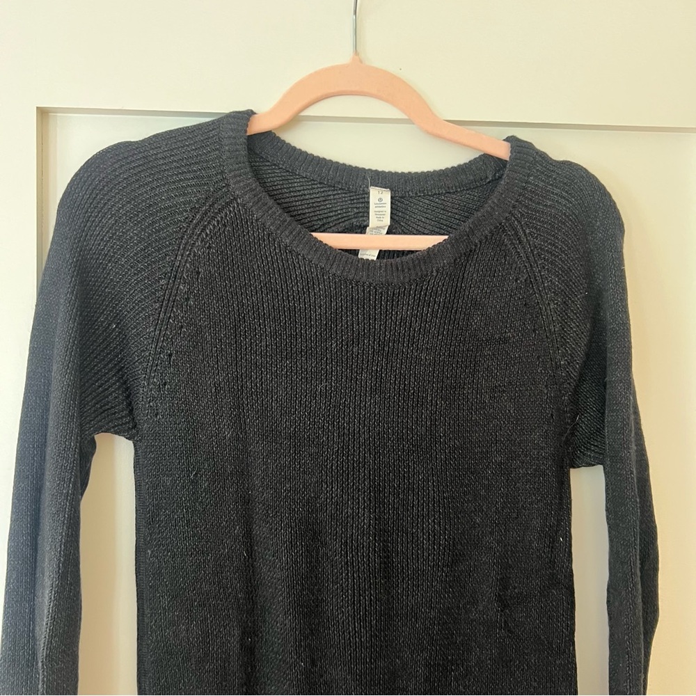 Classic Black Crewneck Women's Sweater- like new Lululemon